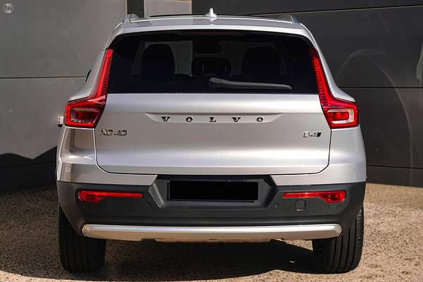 2024 Volvo XC40 Ultra B4 Bright