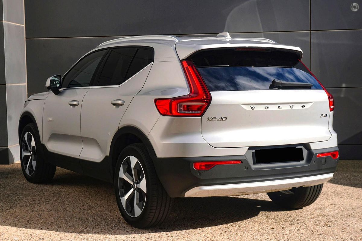 2024 Volvo XC40 Ultra B4 Bright