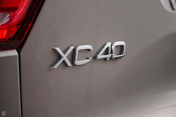 2024 Volvo XC40 Ultra B4 Bright