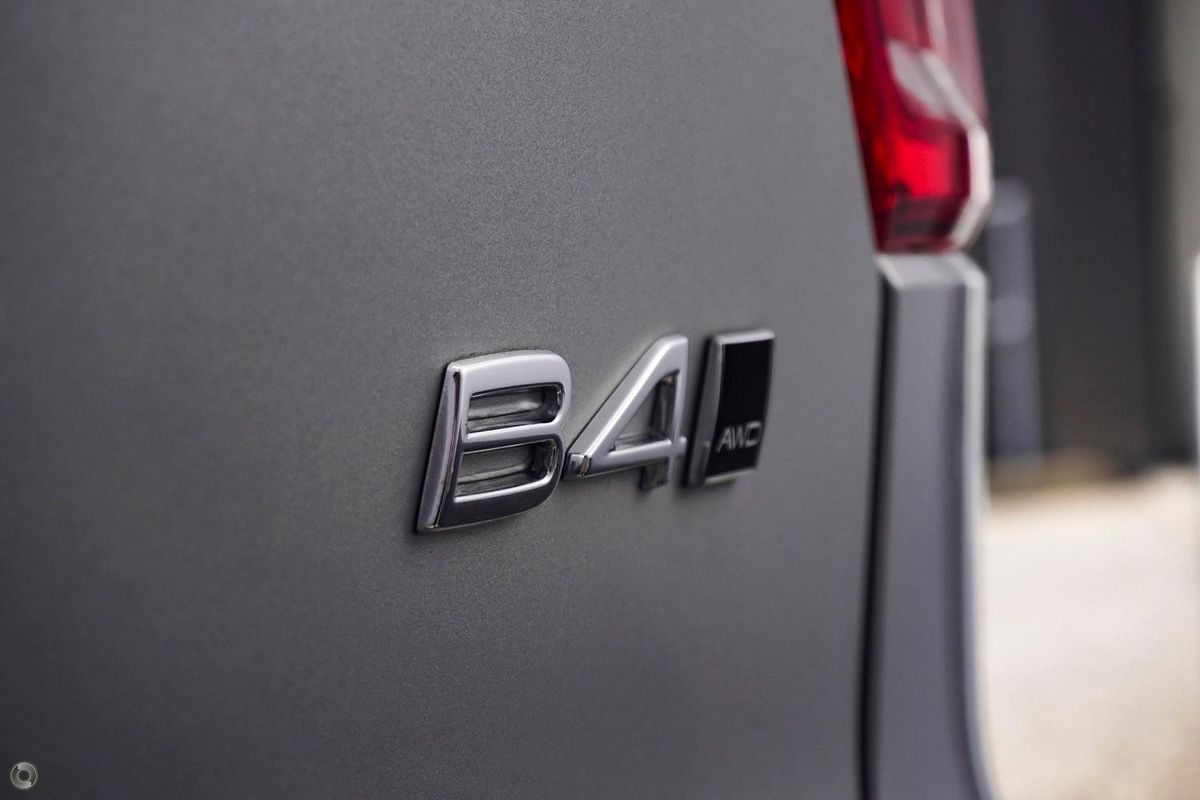 2024 Volvo XC40 Ultra B4 Bright