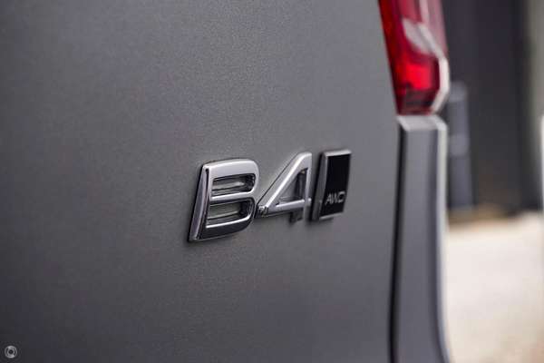 2024 Volvo XC40 Ultra B4 Bright