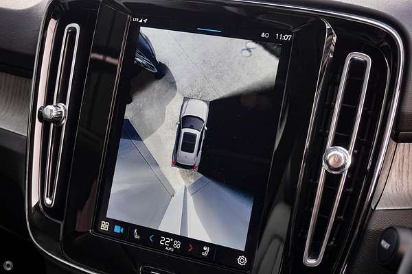 2024 Volvo XC40 Ultra B4 Bright