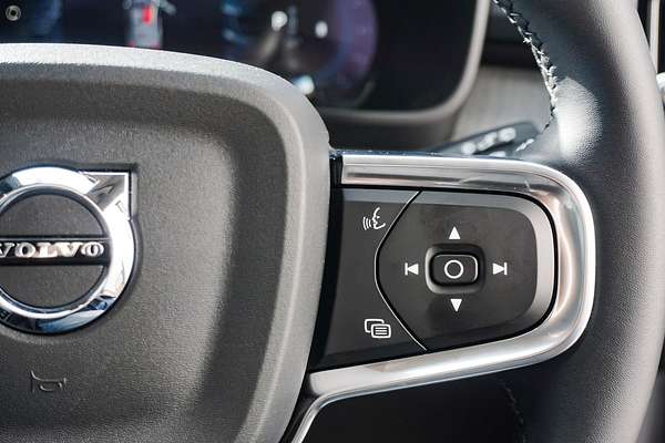 2024 Volvo XC40 Ultra B4 Bright