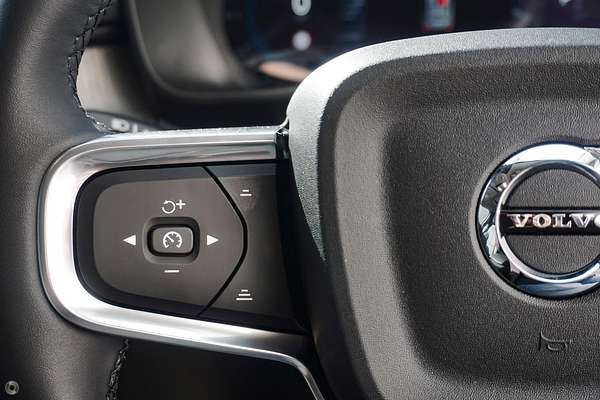2024 Volvo XC40 Ultra B4 Bright