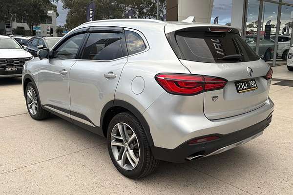 2022 MG HS Essence SAS23