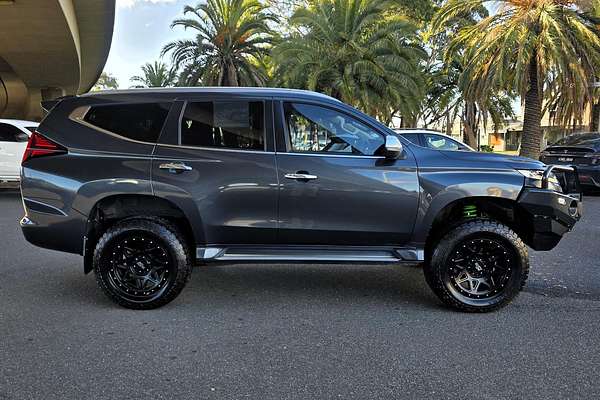 2022 Mitsubishi Pajero Sport GLS QF