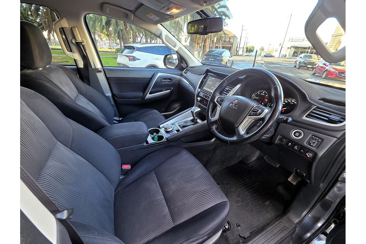 2022 Mitsubishi Pajero Sport GLS QF