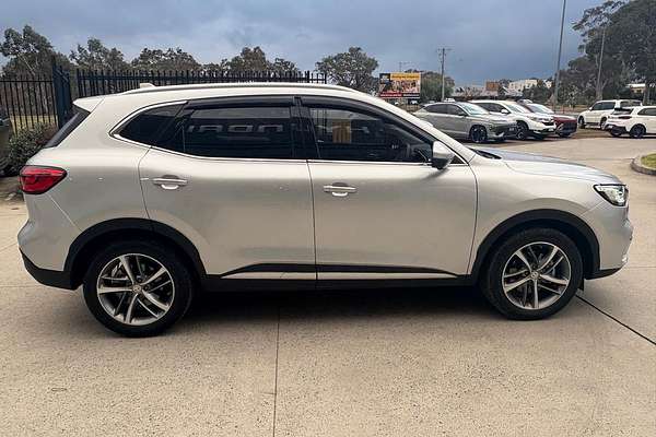 2022 MG HS Essence SAS23