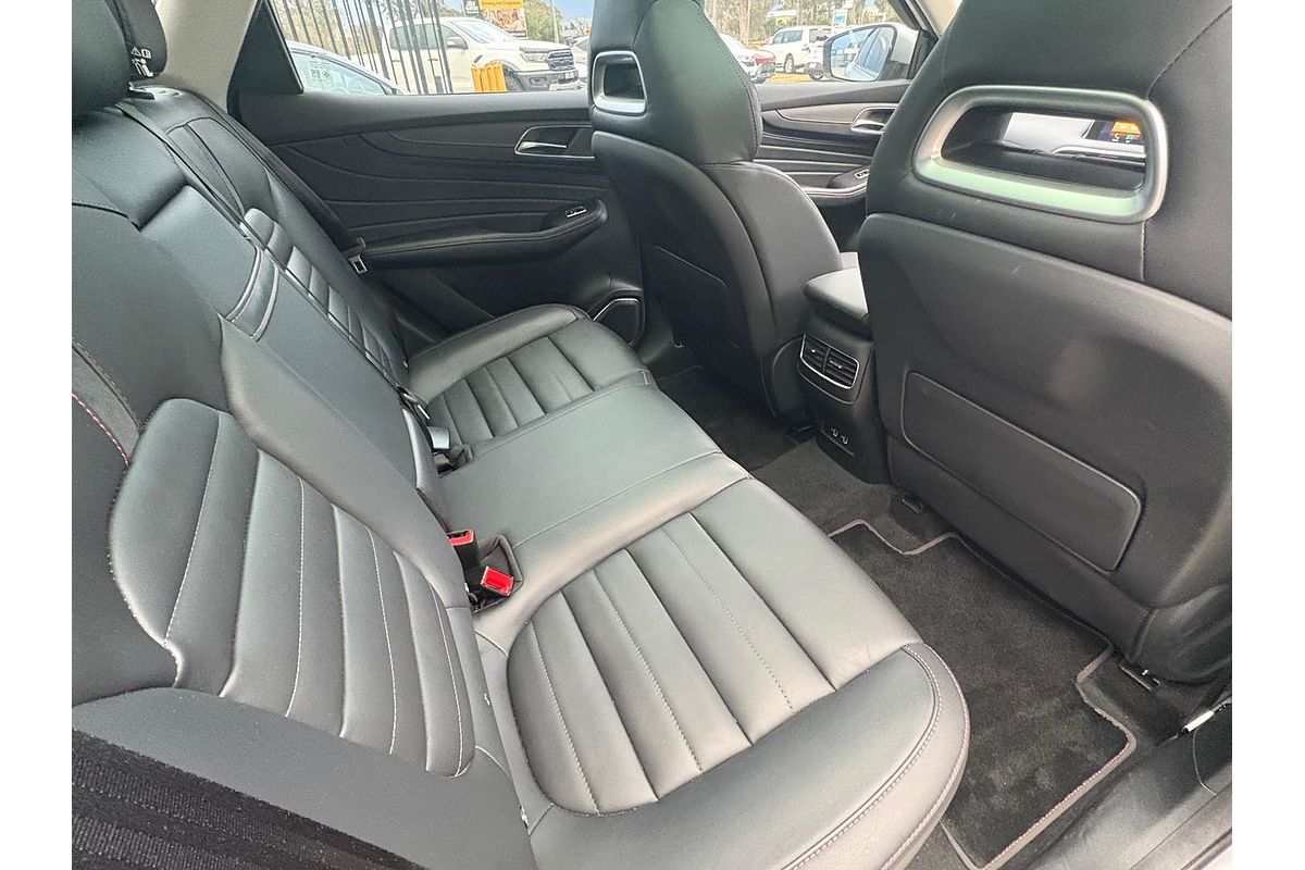 2022 MG HS Essence SAS23