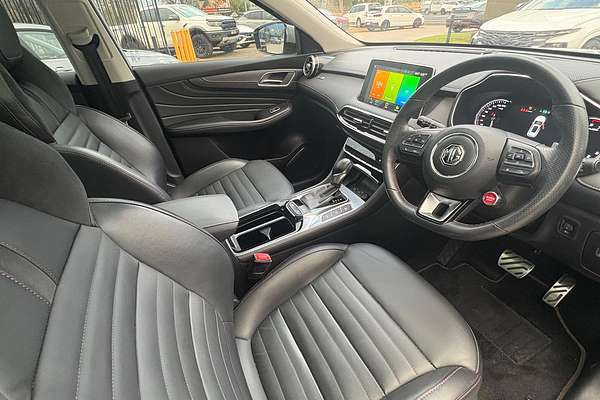2022 MG HS Essence SAS23