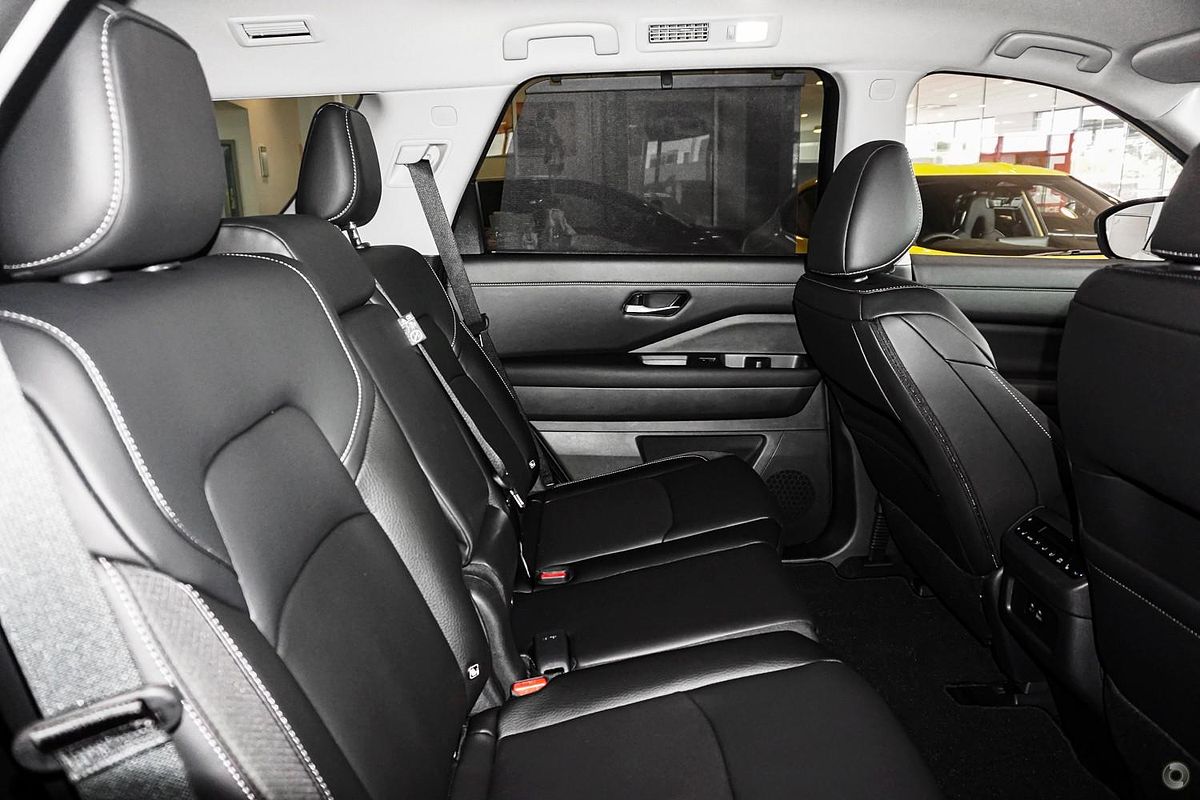 2024 Nissan Pathfinder Ti R53