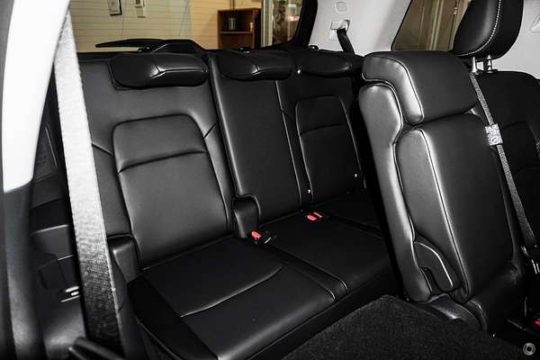 2024 Nissan Pathfinder Ti R53
