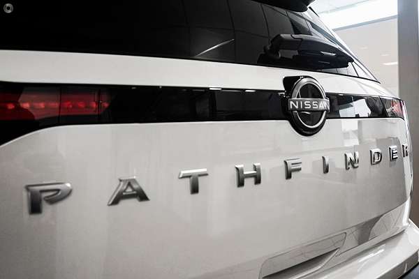 2024 Nissan Pathfinder Ti R53