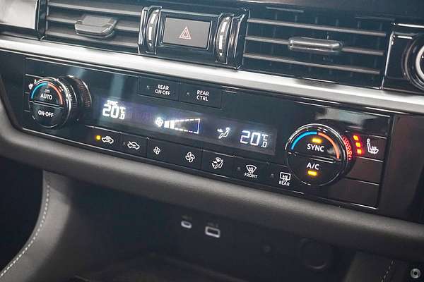 2024 Nissan Pathfinder Ti R53