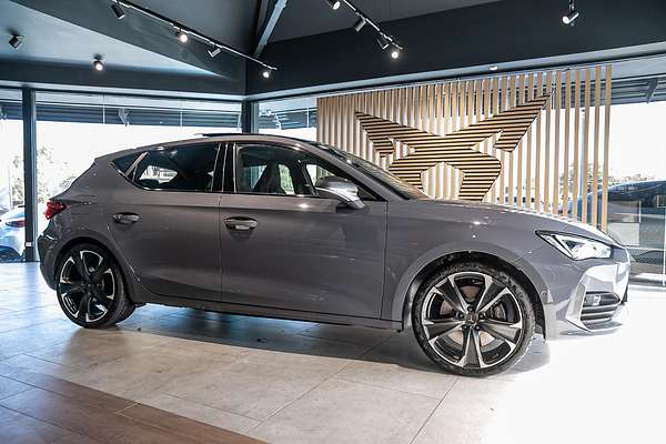 2024 CUPRA Leon VZe KL