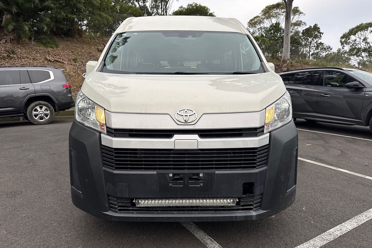 2021 Toyota Hiace Commuter GDH322R