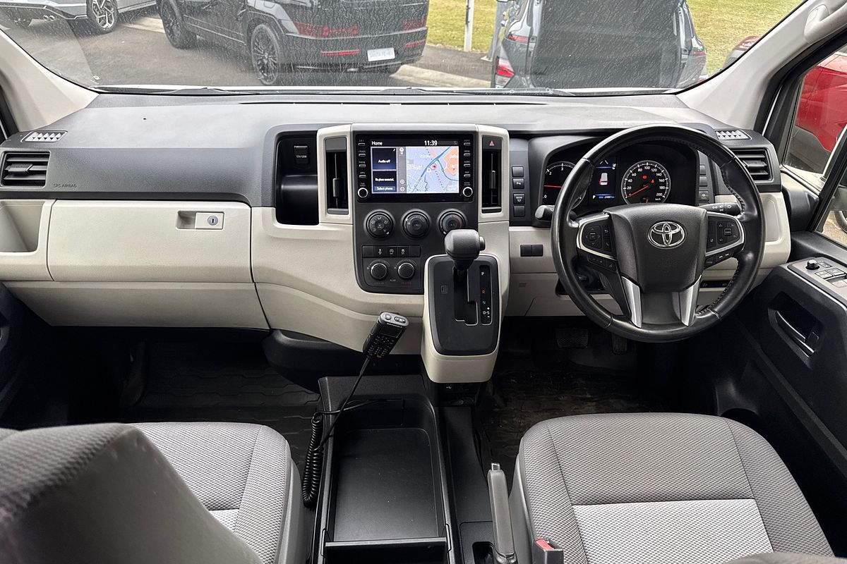 2021 Toyota Hiace Commuter GDH322R