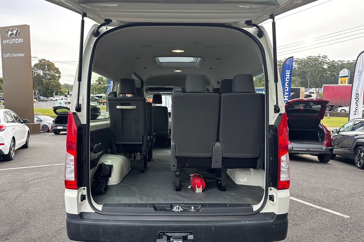 2021 Toyota Hiace Commuter GDH322R