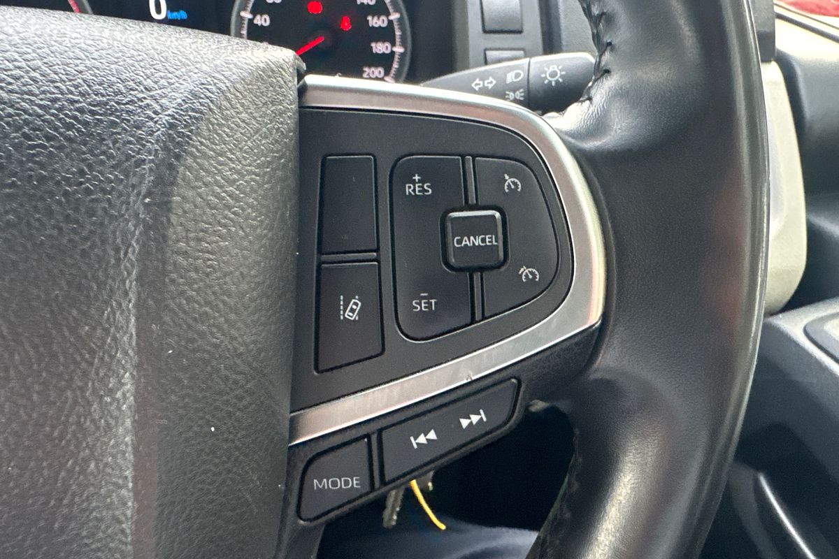 2021 Toyota Hiace Commuter GDH322R