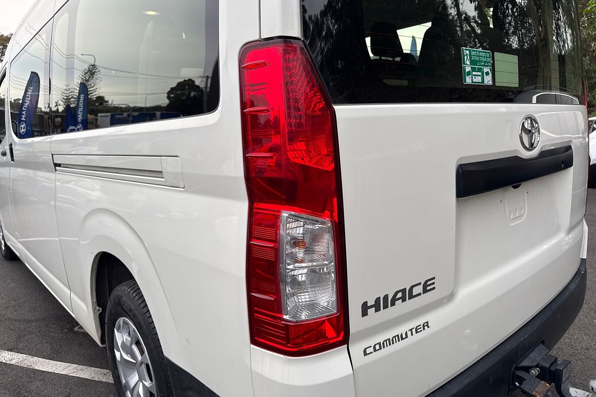 2021 Toyota Hiace Commuter GDH322R