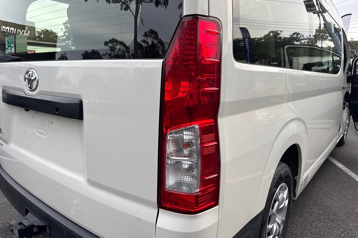 2021 Toyota Hiace Commuter GDH322R