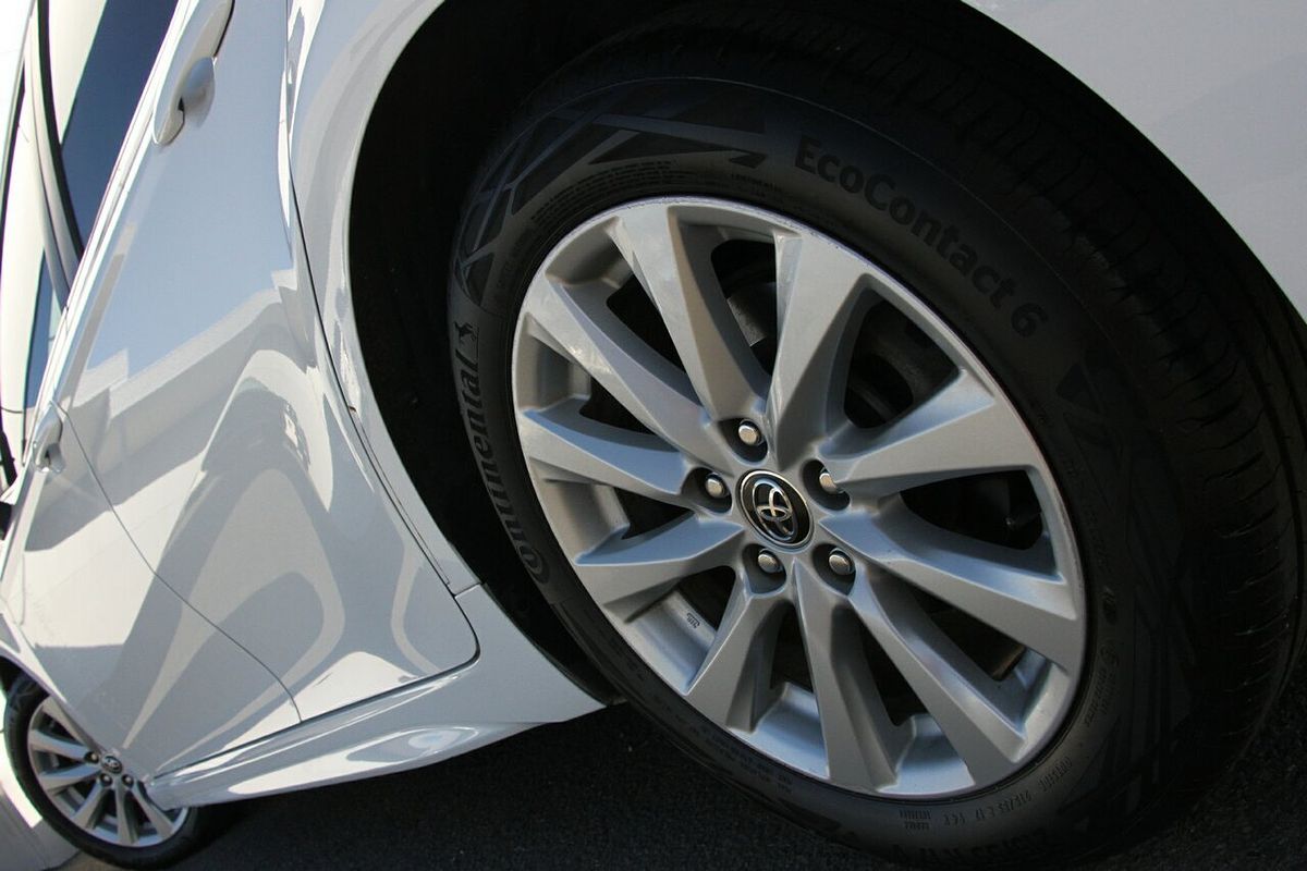 2018 Toyota Camry Ascent Sport ASV70R