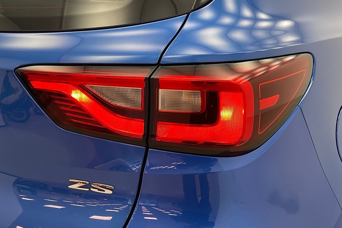2020 MG ZS Essence AZS1