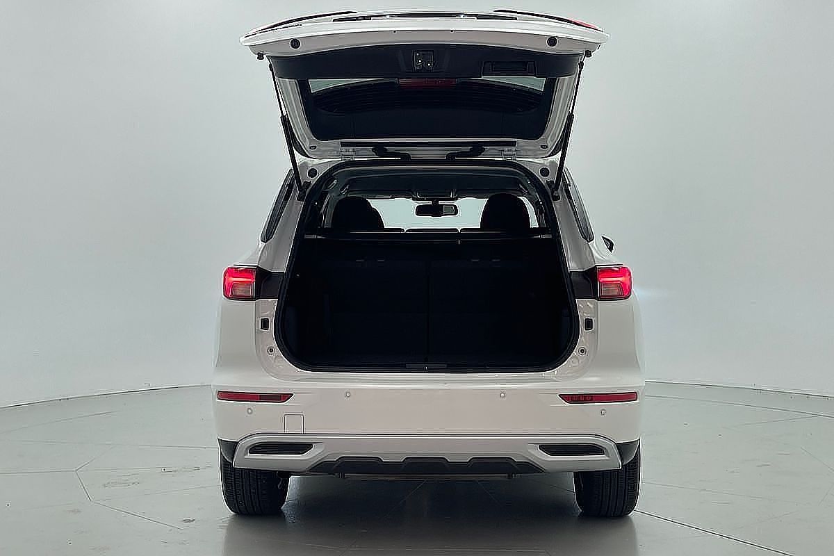 2024 Mitsubishi Outlander LS ZM