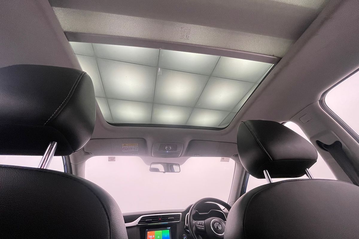 2020 MG ZS Essence AZS1