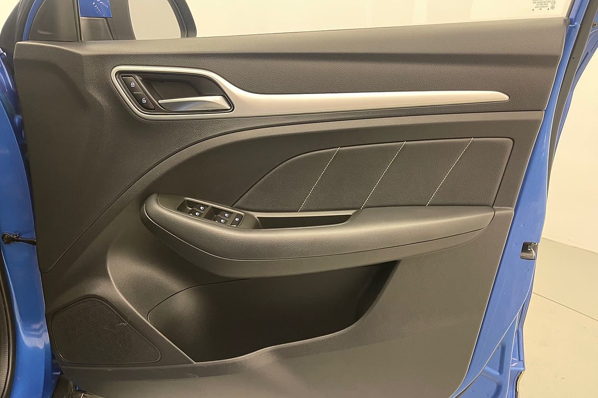 2020 MG ZS Essence AZS1