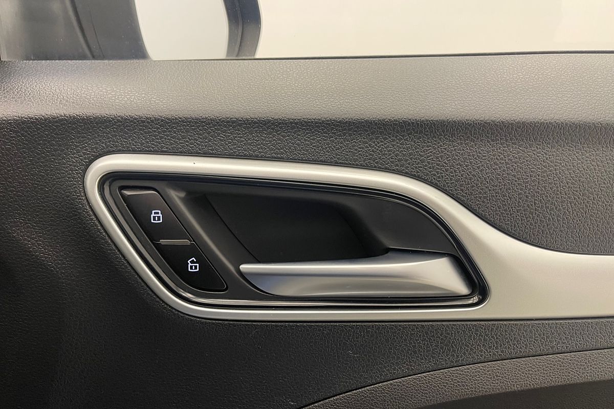 2020 MG ZS Essence AZS1