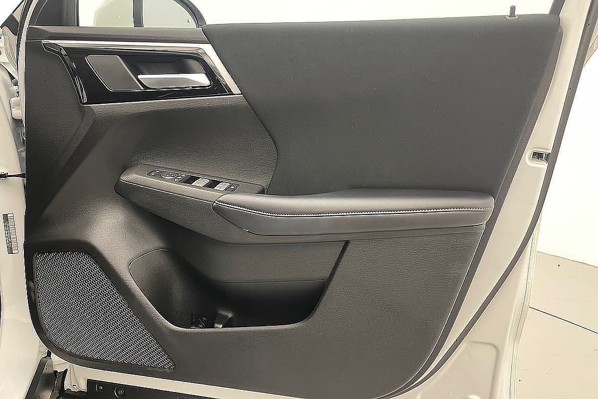 2024 Mitsubishi Outlander LS ZM