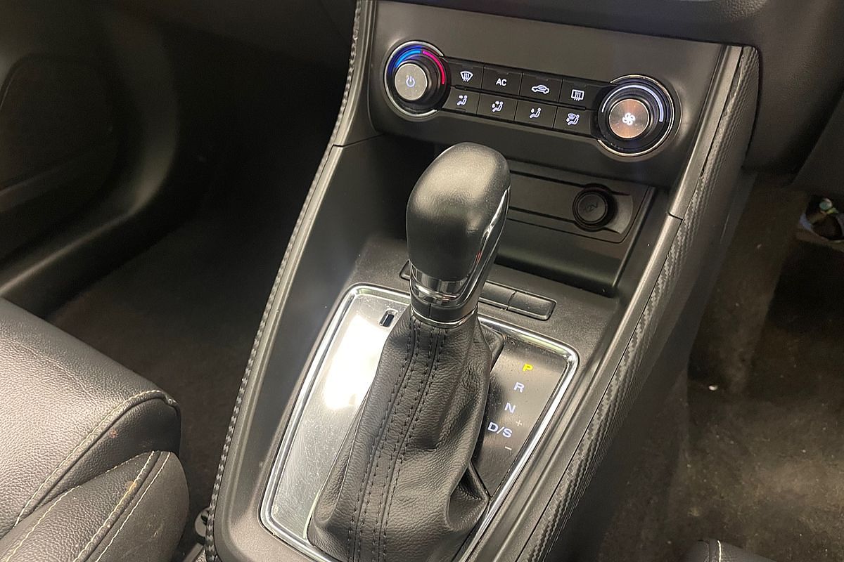 2020 MG ZS Essence AZS1