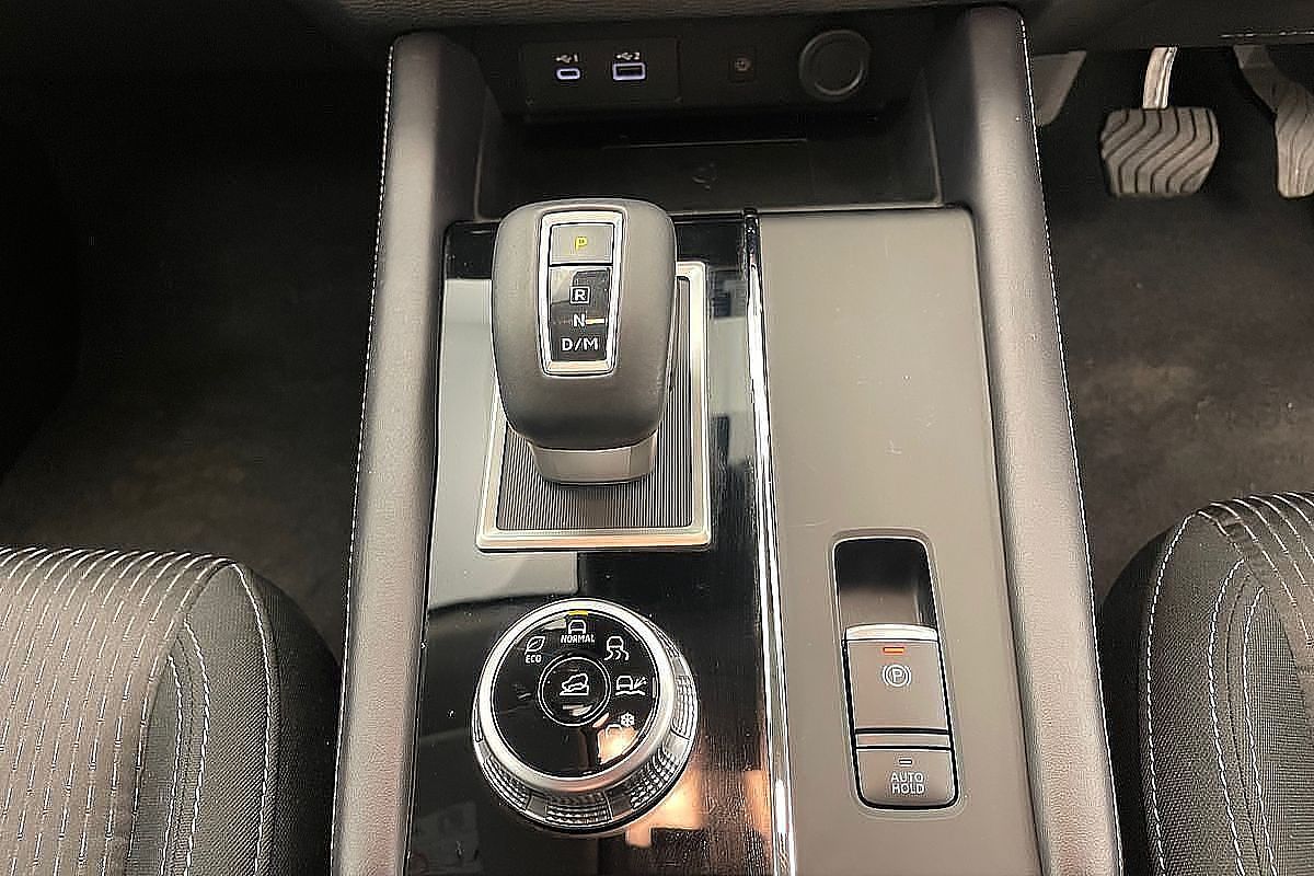 2024 Mitsubishi Outlander LS ZM