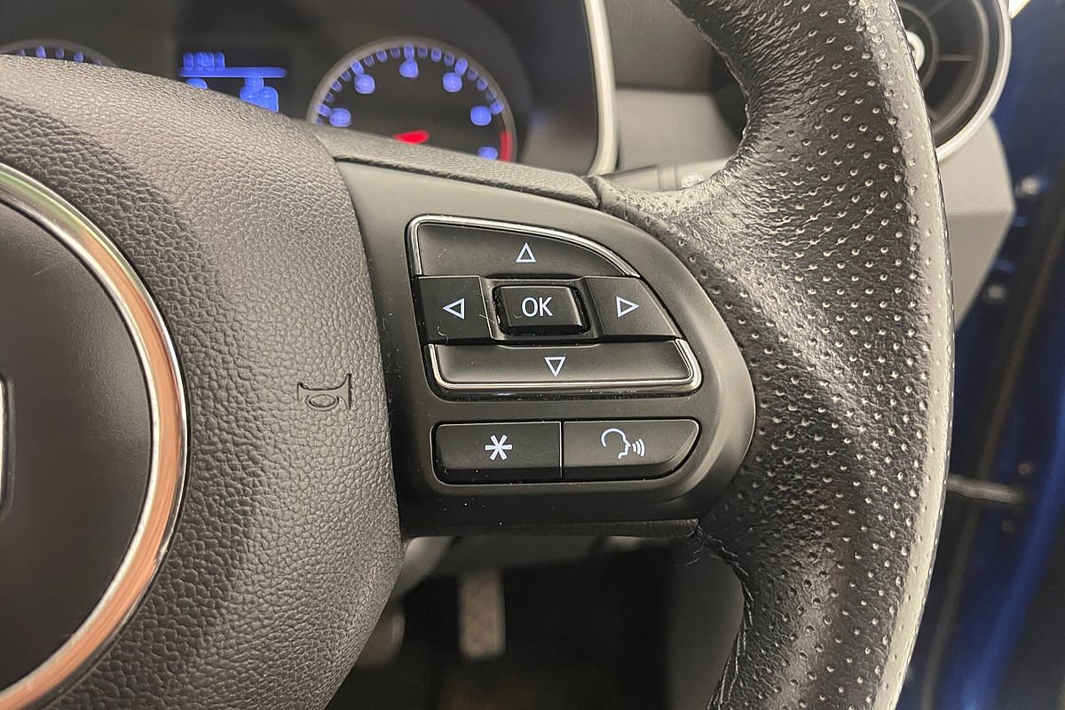 2020 MG ZS Essence AZS1