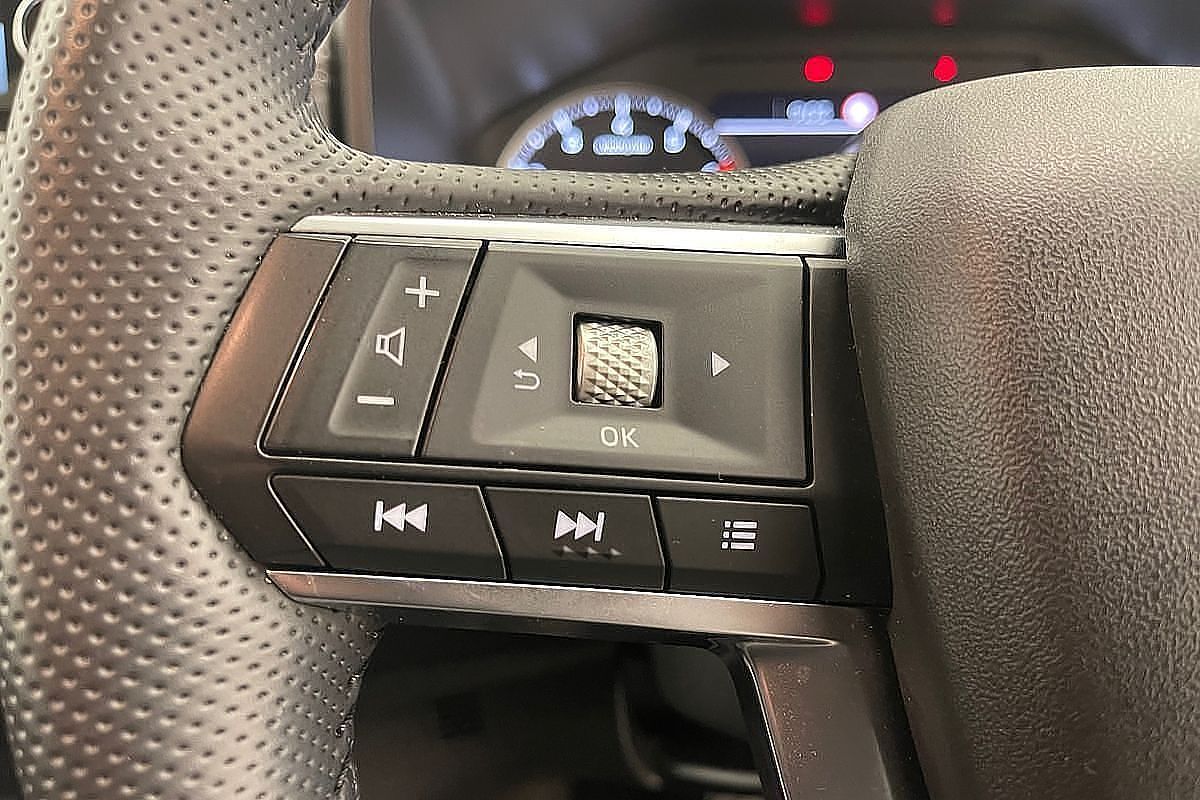 2024 Mitsubishi Outlander LS ZM