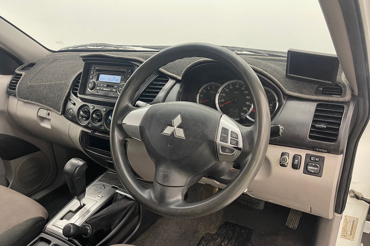 2014 Mitsubishi Triton GLX MN 4X4