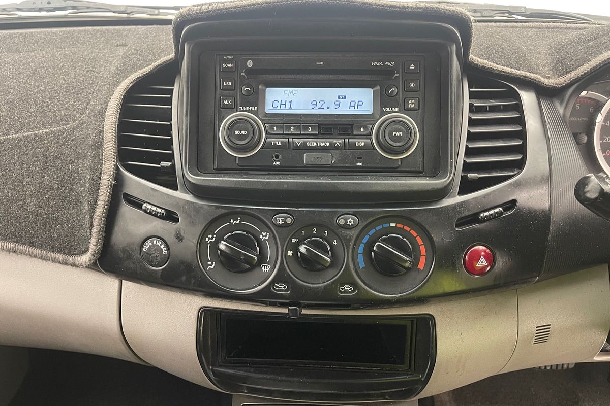2014 Mitsubishi Triton GLX MN 4X4