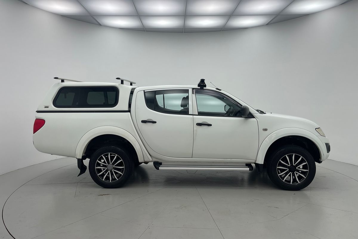 2014 Mitsubishi Triton GLX MN 4X4