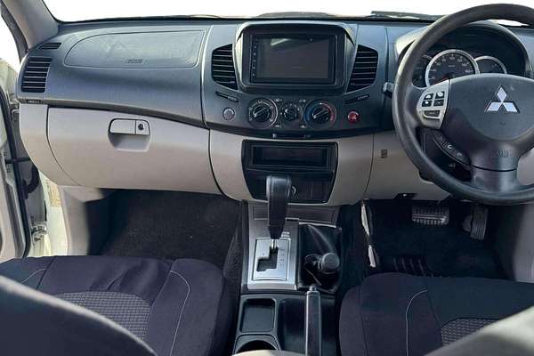2014 Mitsubishi Triton GLX MN 4X4