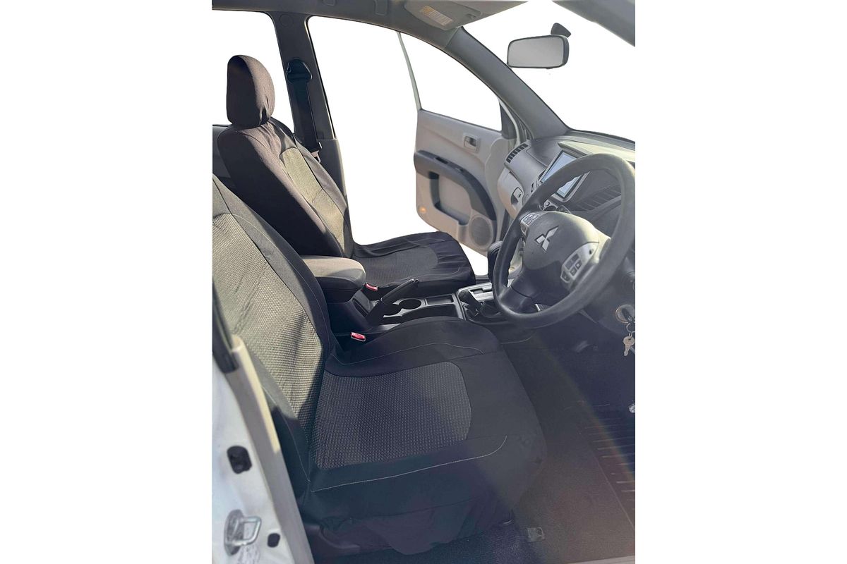 2014 Mitsubishi Triton GLX MN 4X4