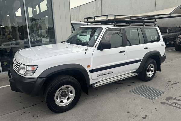 2000 Nissan Patrol ST GU