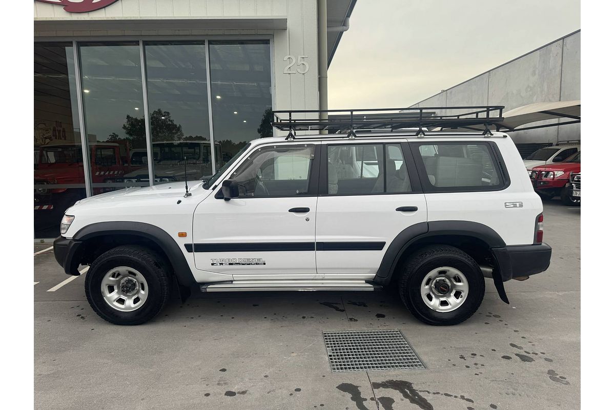 2000 Nissan Patrol ST GU