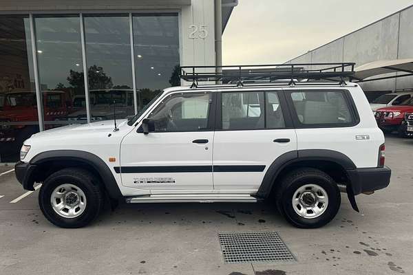 2000 Nissan Patrol ST GU