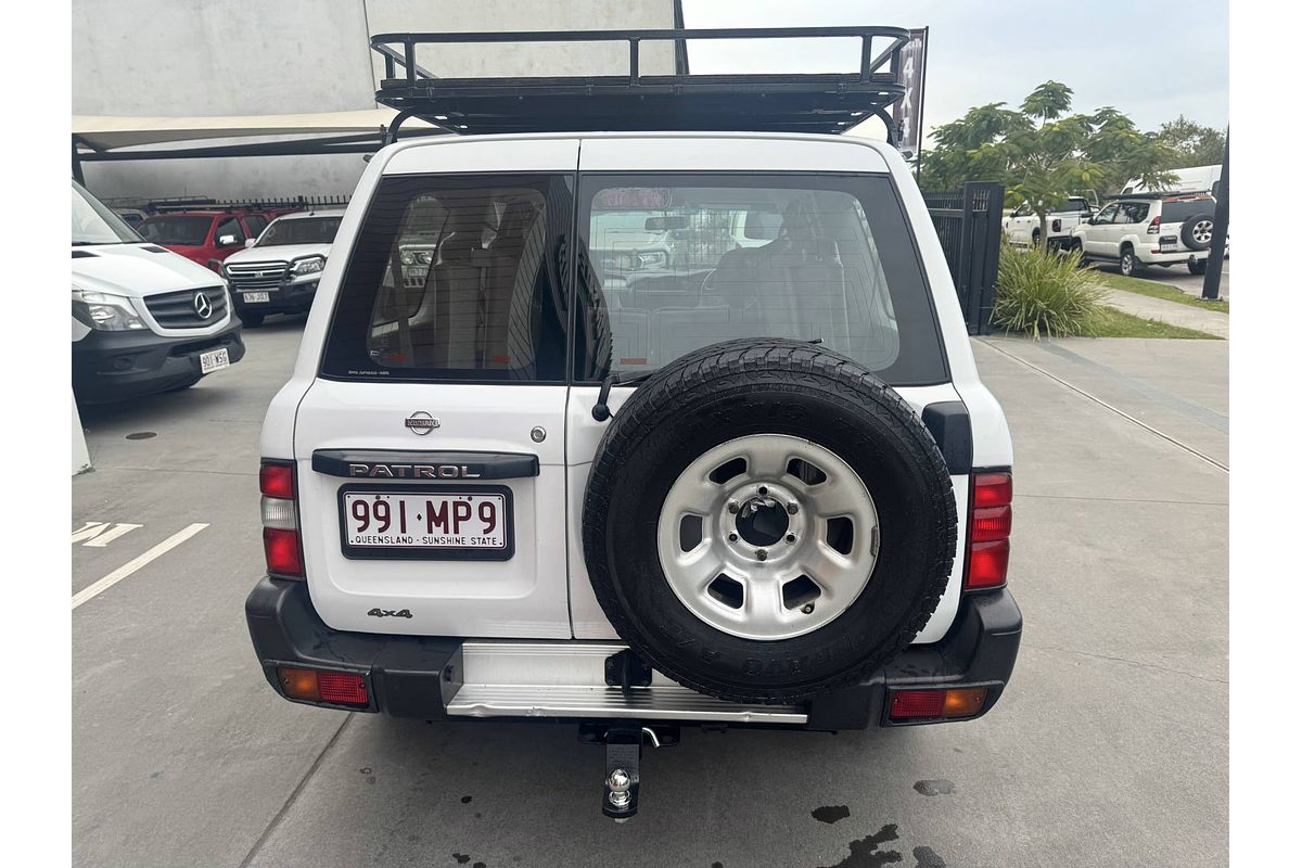 2000 Nissan Patrol ST GU