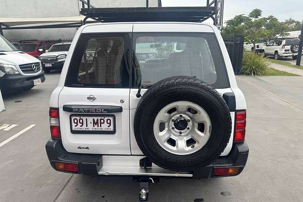 2000 Nissan Patrol ST GU
