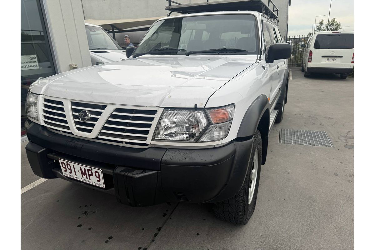 2000 Nissan Patrol ST GU