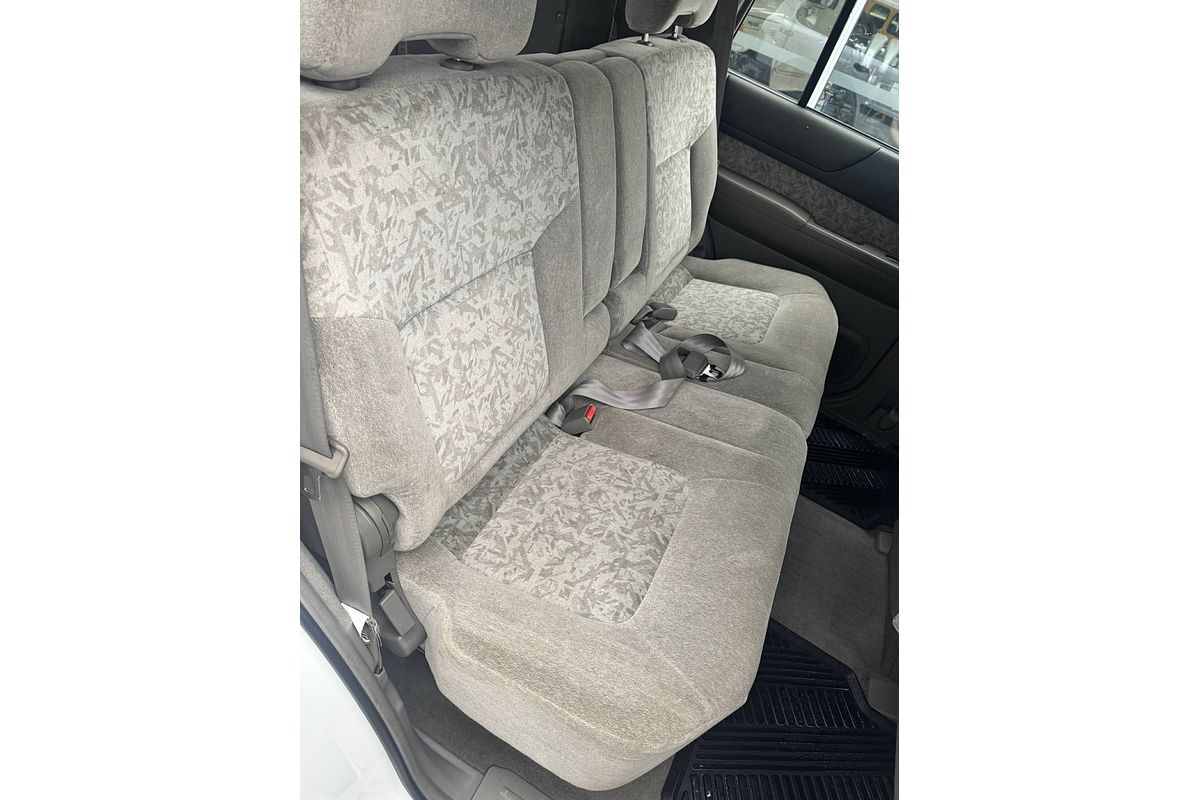 2000 Nissan Patrol ST GU