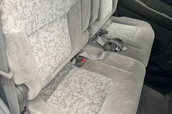 2000 Nissan Patrol ST GU