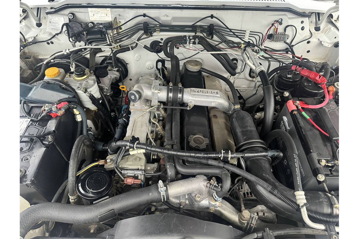 2000 Nissan Patrol ST GU